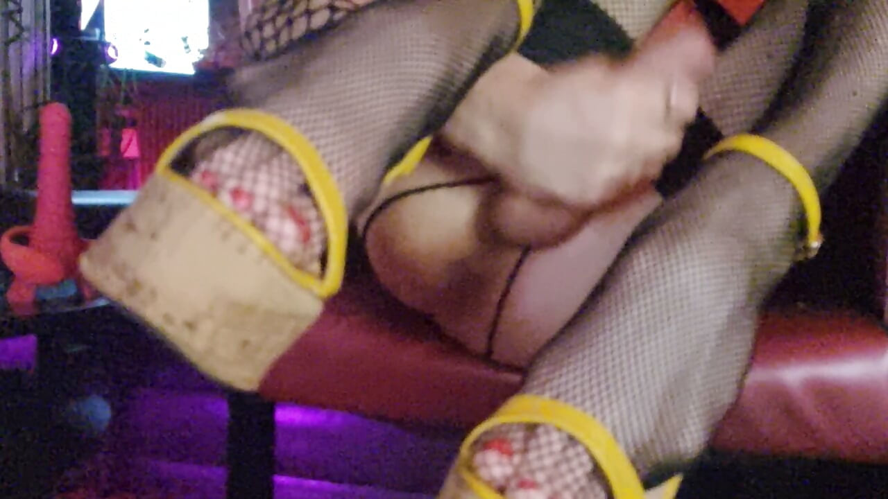 CAM⁴ TaLons CompenSés JauNes.. (Cum💦21min) VanessaBarBie VaneSsaBiTCHx PariSChienneTrvprod⁹¹