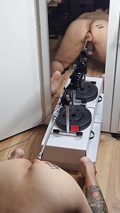 Ayna kalın götümü sikiyor