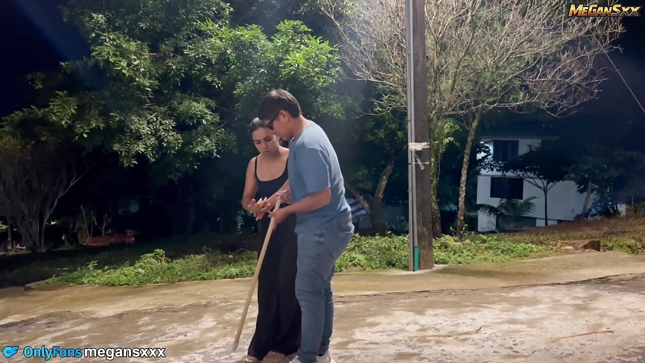 Vizinha faz vista grossa para me foder muito rica