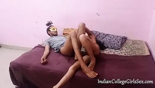 18+ indisches teen dünnes mädchen hart in desi sexvideo gefickt
