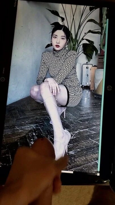 Kwon eunbi cum tisztelgés