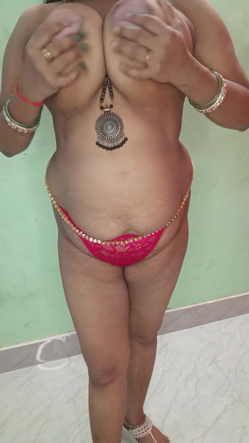 Indian wife in wedding saree dance nude dance clear voice in hindi | Clip 3