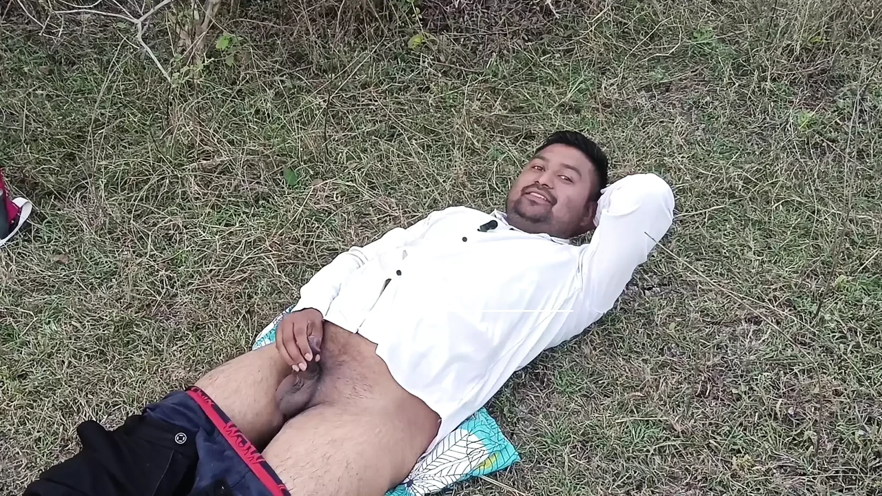 德西印度 Marathi Kavita Bhabhi 与丈夫的朋友出轨