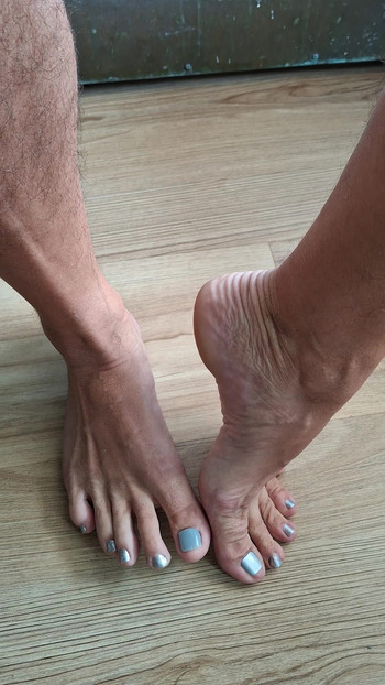 Showing off my big veiny feet