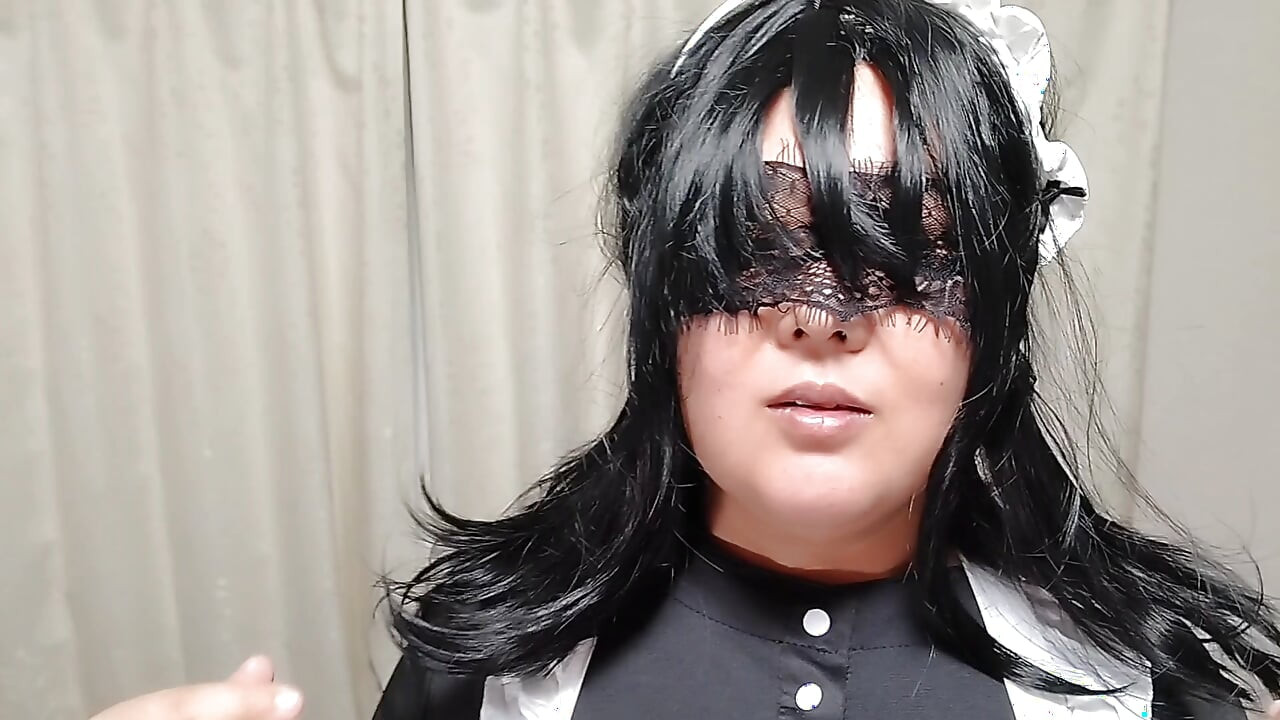 통통한 거유 미시 와이프 섹시한 하녀 코스프레 1 깊은 키스, 그녀를 애무하고