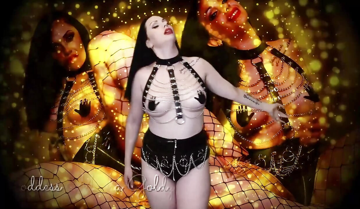 Nhâm nhi bằng cách nhâm nhi Succubus gợi cảm sẽ có được linh hồn của bạn!