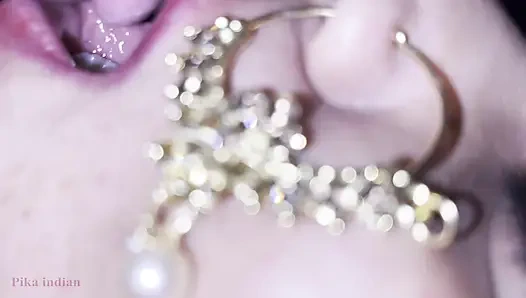 Горячая сексуальная дези жена, индийская юная бхабхи, романтическая сексуальная юная девушка Наташа соблазняет и трахается, горячим трахом