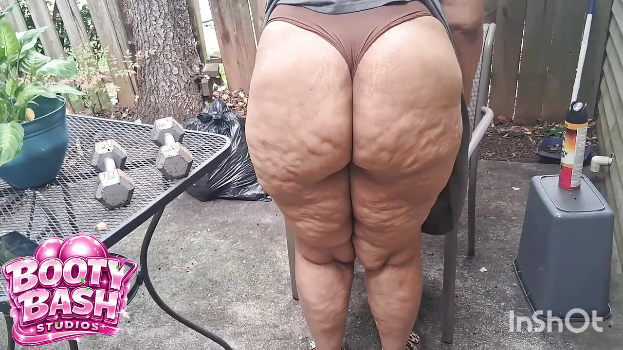 THE PHAT ASS ANAL QUEEN
