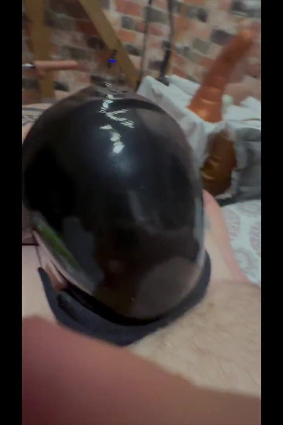 Gigi guta pišaću i traži više