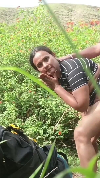 "desi bhartiy marathi kavita bhabhi ki jngal men chudaee aur munh men viry aur chehre par viry" se shandar kshan"