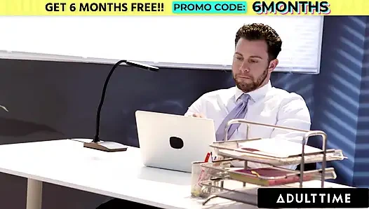 Khusus orang dewasa - pembantu seksi kenna james menggoda bosnya yang ngasih kerjaan untuk seks anal sama pria asing