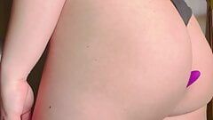 MILF Stimulates and wiggles Ass