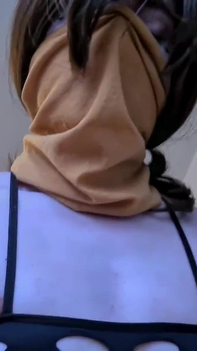 Little Femboy荡妇吹大鸡巴并被屁股撕裂 - prettyboi2000x |剪辑 1