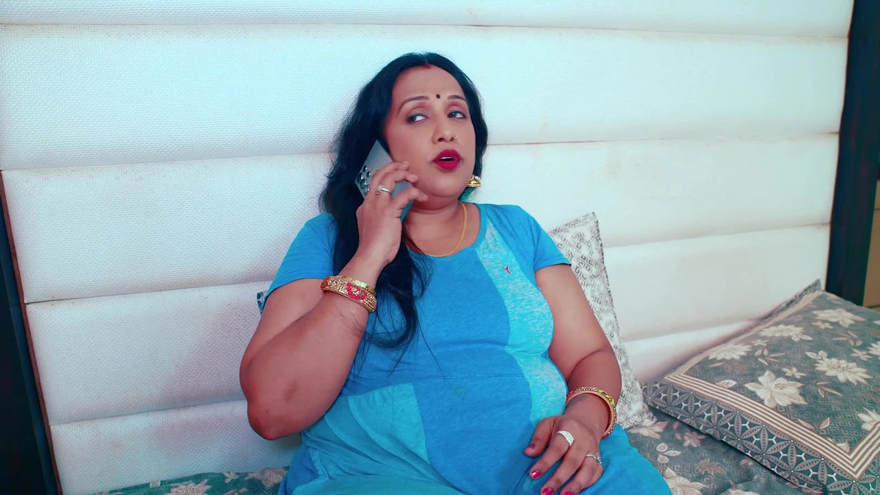 Desi big boobs nurse checking penis of her patient