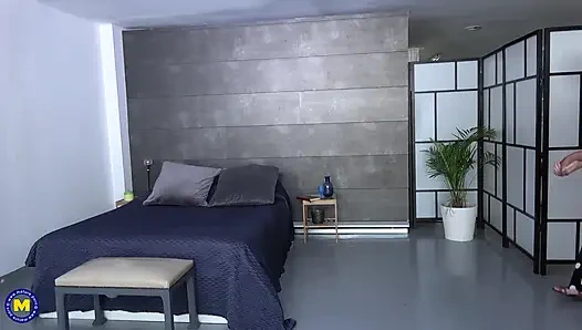 Alexa Bluns versautes lesbisches spiel date