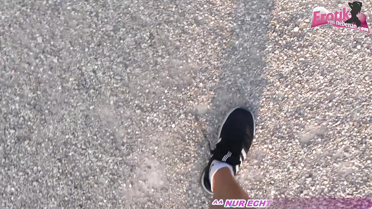 German Blowjob Date in Public Park (RISKY)