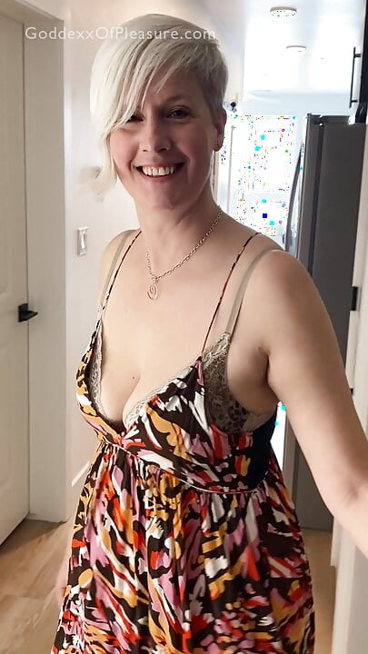 Alone with my Best Friend's Mom - Hot MILF JOI Countdown