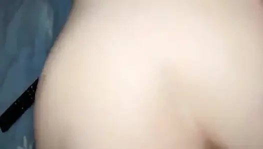 Zieh dein höschen aus!! Mein schwanz ist hart
