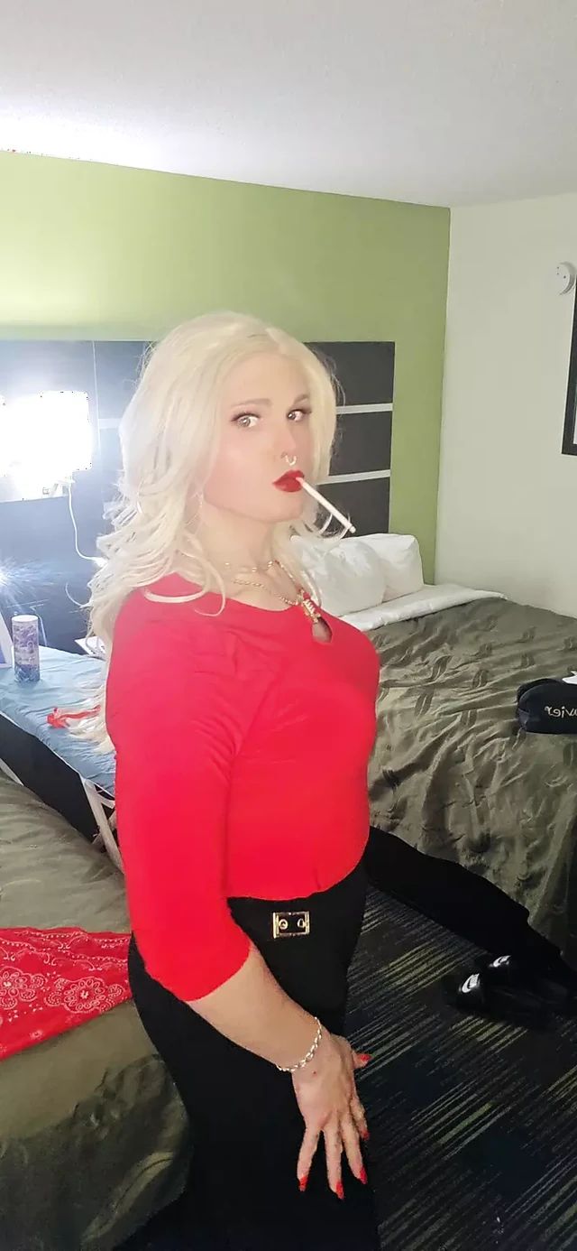 Kylie Rey (shemale) She's Bad She's Hottest Smoking Fetish