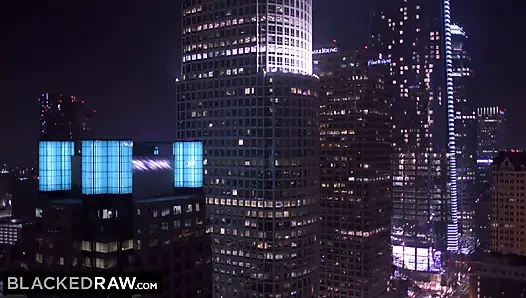 Blackedraw Paige Owen ilk kez 3 büyük zenci yarağı ile