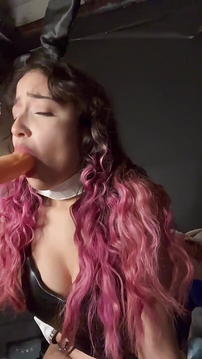 Bunny Girl Orgasm Makes Such a Mess
