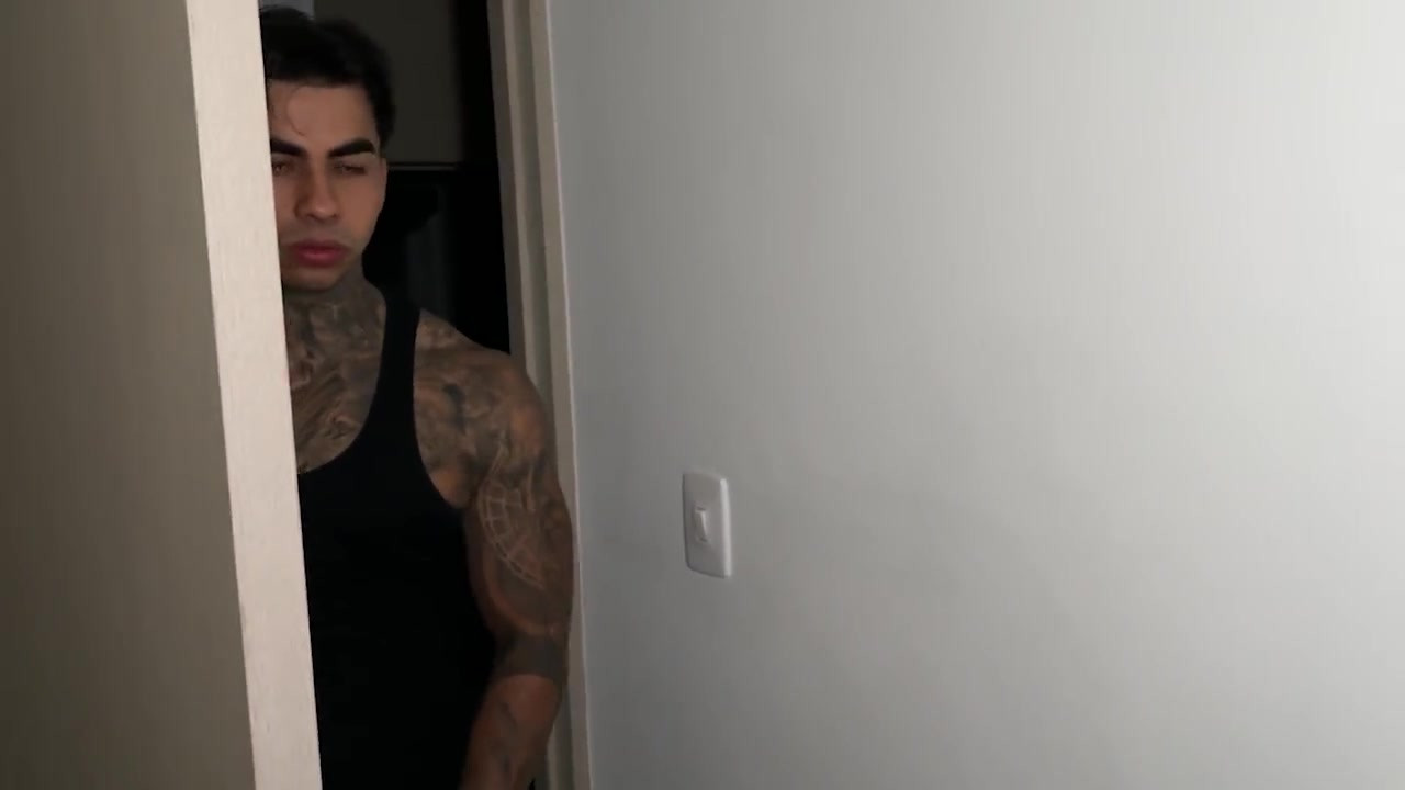 義理の姉妹と継父は、素晴らしい夜を過ごしました