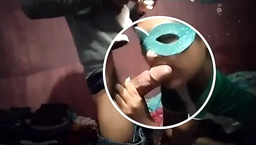 Милая шлюха сосёт мой пенис