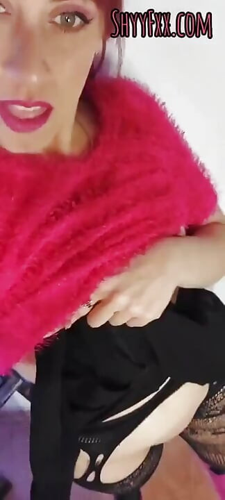 Shyyfxx fanget mig scopa p Badevrelset med min nye kreste! JOI DEL 1