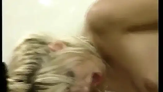 Pelacur jalang jerman ini pengen banget pantatnya dientot habis-habisan