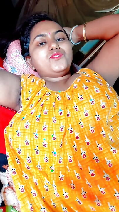 बारिश के दिन के बाद अपनी सौतेली बहन के साथ बिस्तर साझा करें