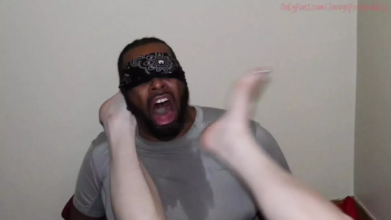 Hardcore foot mistress uses sub face