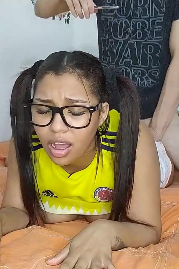 18 year old brunette big saggy tits from New York United States fucking her stepbrother's big dick le Hot