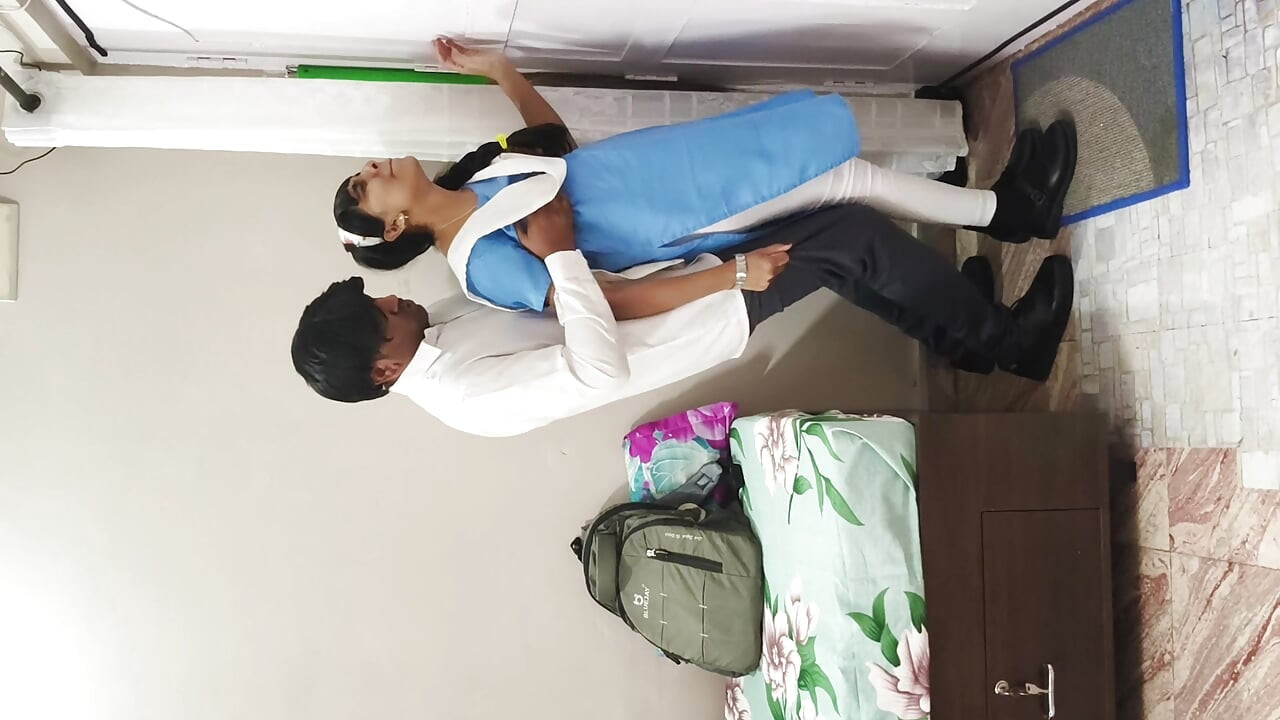 Indiana escola menina fodendo em uniforme