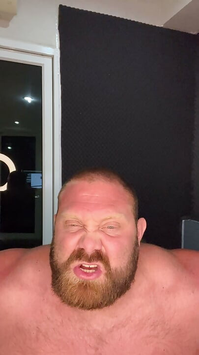 Muscle Ddy Catches You Perving