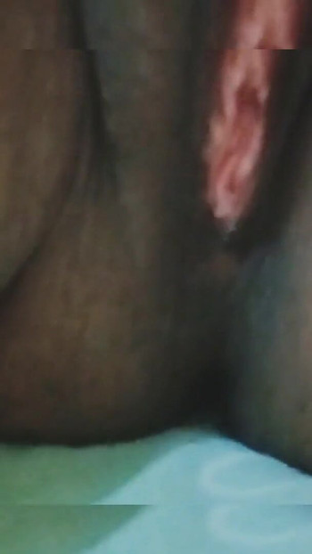 Key moment from "Meri Phudi bhi dekh lo mein bohat Gareeb Randi hu"