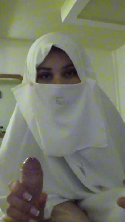 Girl in Burka Cum walk and public pissing