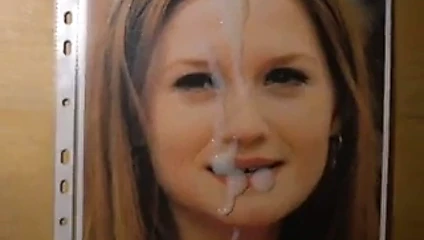 Bonnie wright boşalmak haraç #1
