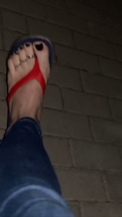 public masturbation and cumshot | Clip 1