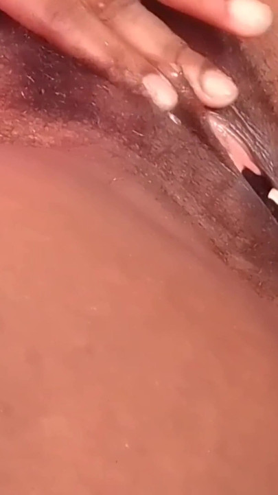 حشو سراويل داخلي في كسي فرك بظري