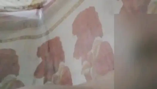 Istri tetangga ketagihan berhubungan badan denganku