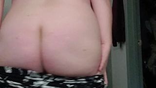 Bbw tirando a roupa para banho depois do treino !!