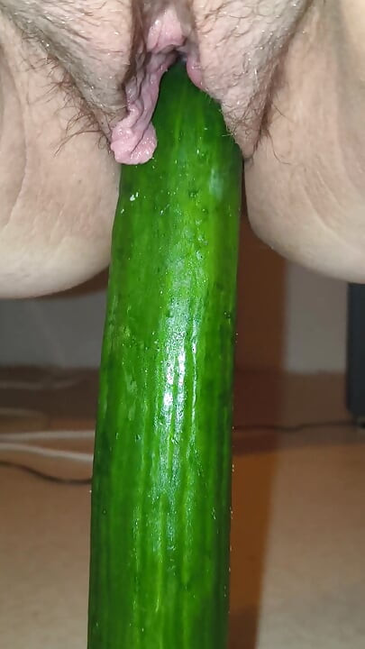 Pepino a esguichar