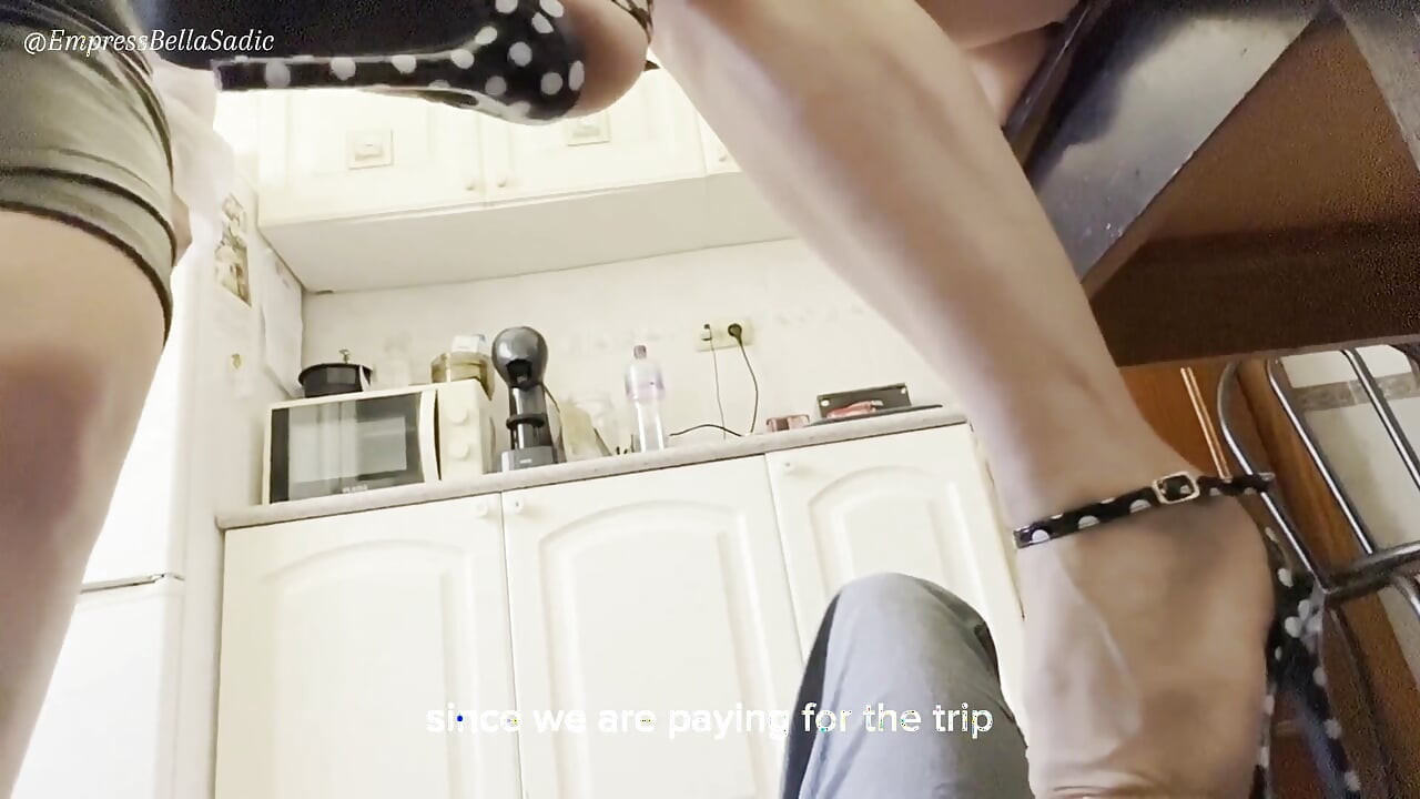 สองสาวครอบงําช่างประปาเฟติช