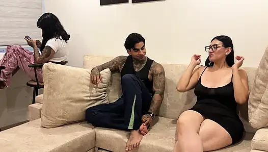 I fucked my stepmom right behind my stepsister's back