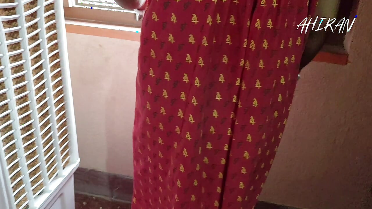 Indian Desi bhabhi young couples ass and pussy or penis Forplay.