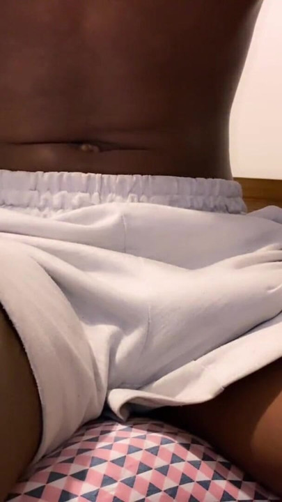 Uścisk eBulge w bokserkach | Klip 1