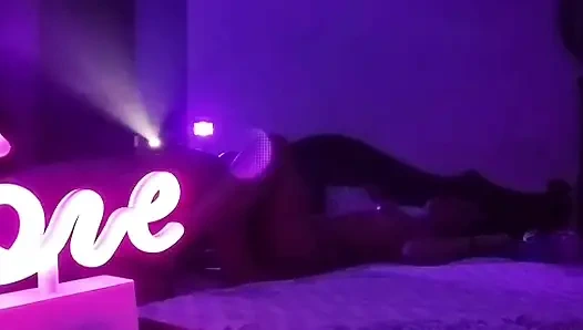 Selbst Donald wäre gerne gewesen, um diese reiche und saftige dame in die hände zu bekommen