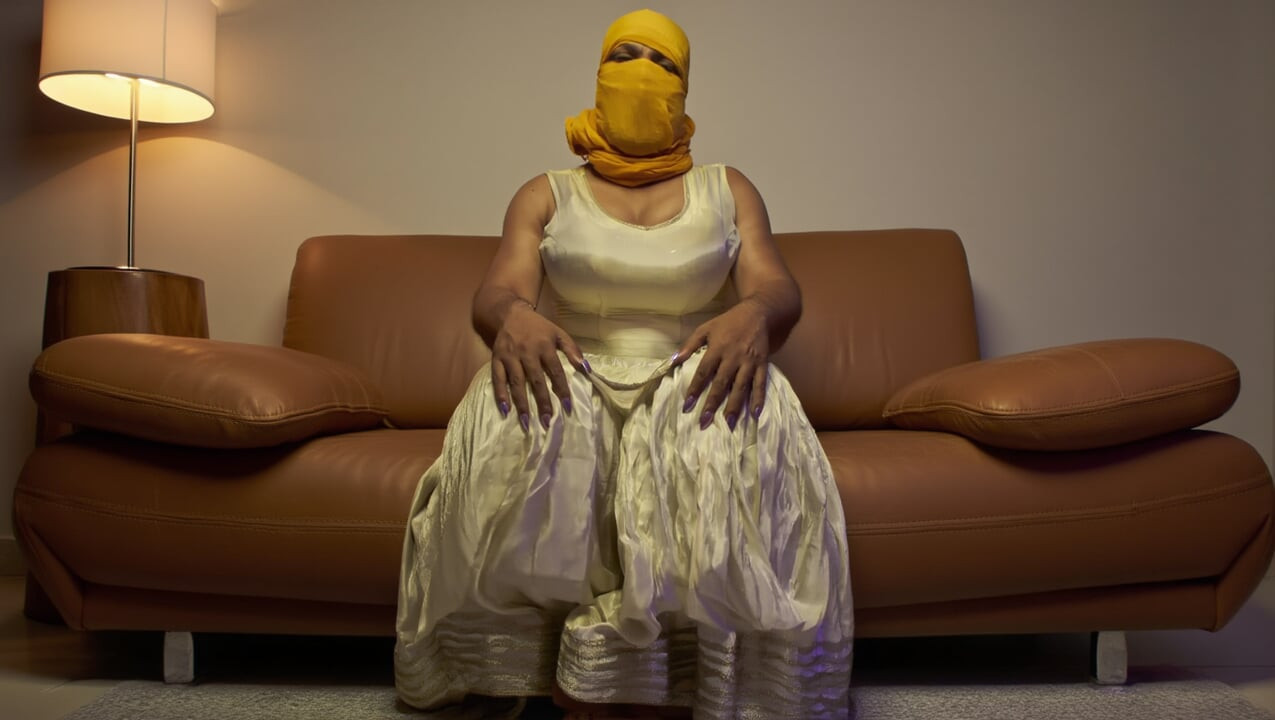 缎面丝莎拉拉交叉梳妆台大奶子和大屁股