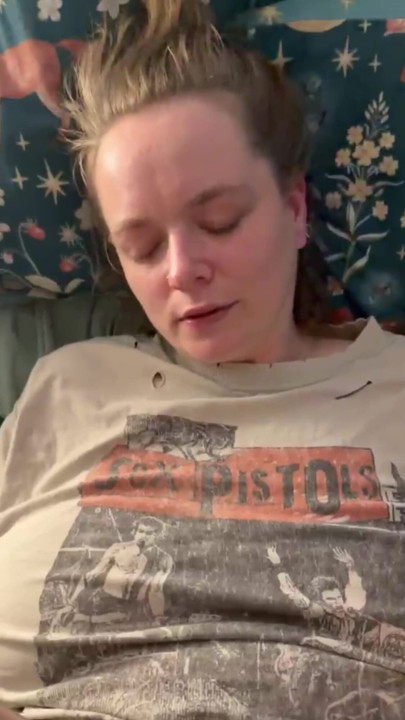 Chica de al lado en primer plano con twist .. Intenso momento privado | Clip 1