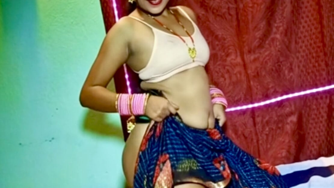 Sevimli desi yenge verir hd oral seks ve var sıcak binicilik seks ile ona erkek arkadaş